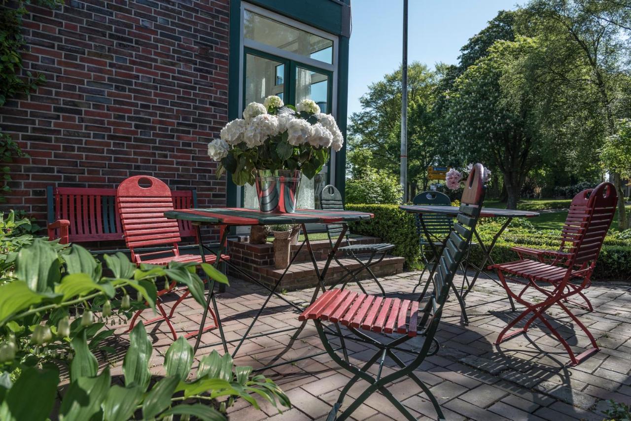 Hotel Am Elisabethufer Jever Exterior foto
